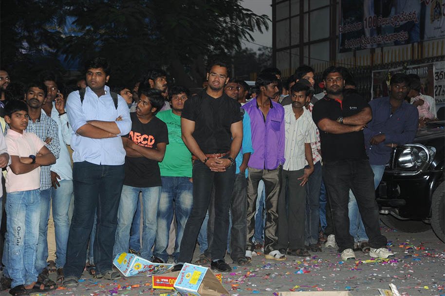 Yevadu-Trailer-Launch-at-Sandhya-70MM